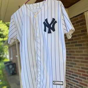 Yankee youth womens jersey. New/ no stains